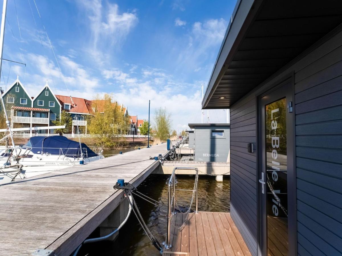Beautiful Houseboat In Marina Of Volendam Hotel Bagian luar foto